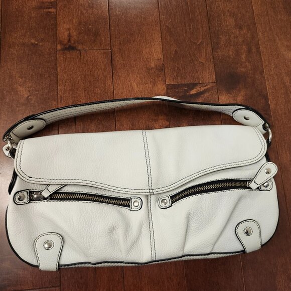 Danier white leather shoulder bag - Picture 1 of 10